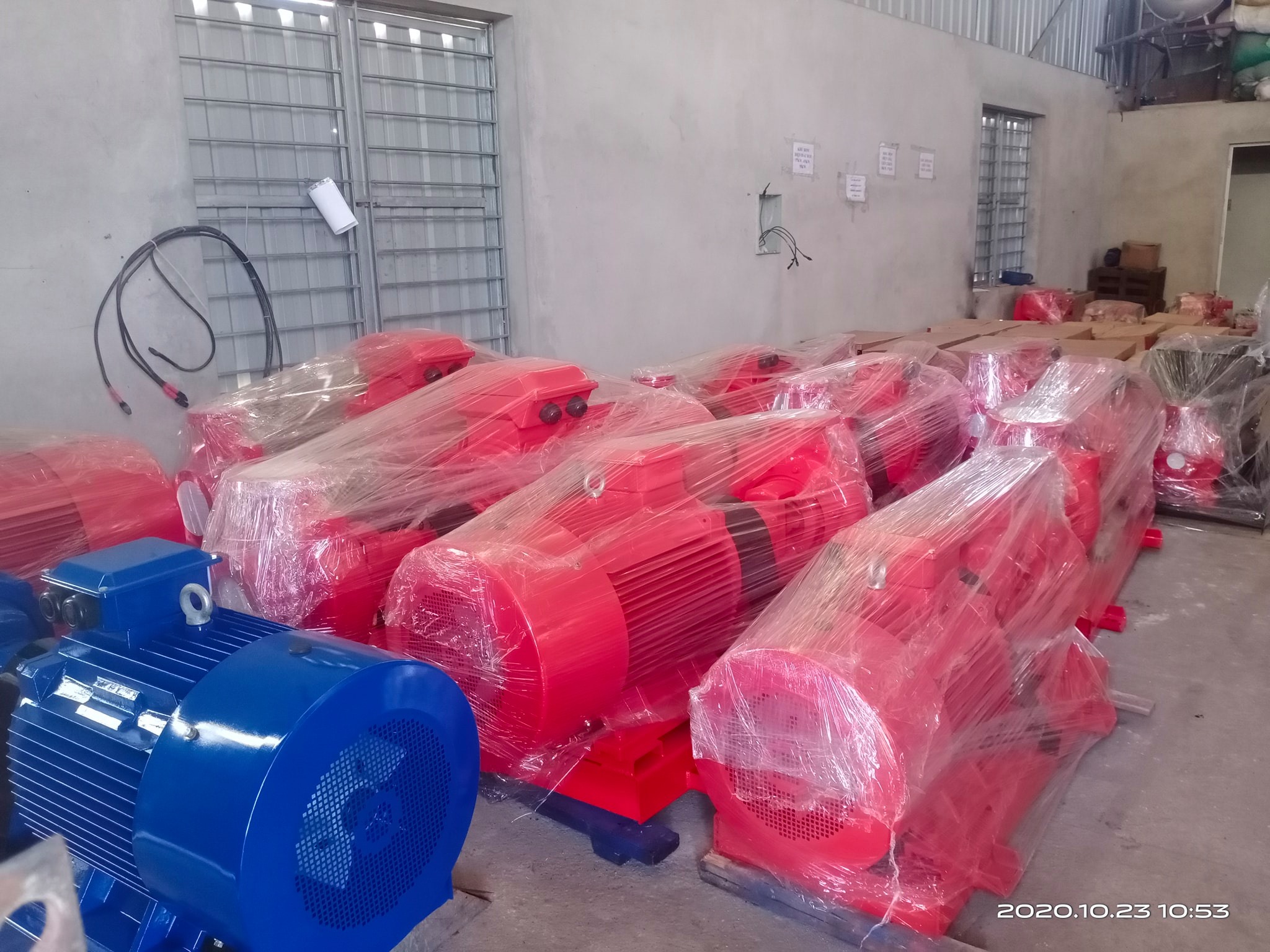      Máy bơm chữa cháy điện tại PCCC Thắng Lợi